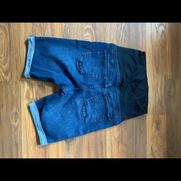 Isabel maternity Bermuda denim shorts size 8 - Picture 2 of 2